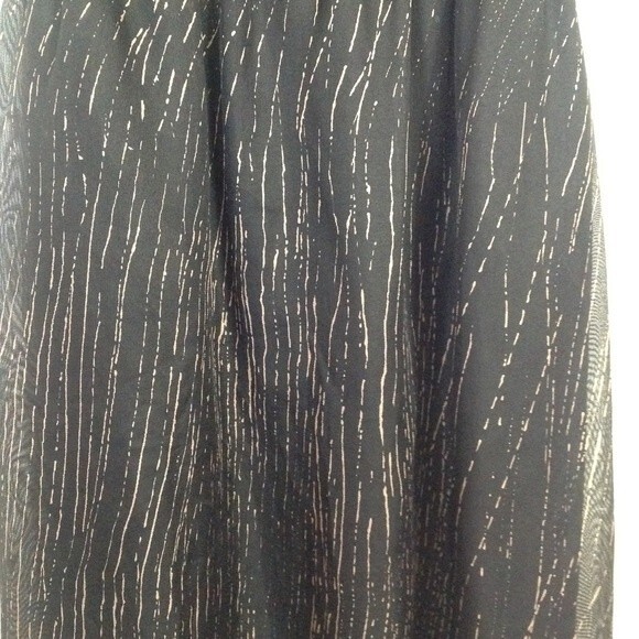 BURLAPP Size 4 Black Gold Maroon Silk Mini Dress Sleeveless Lined Floral Stretch - Picture 2 of 10